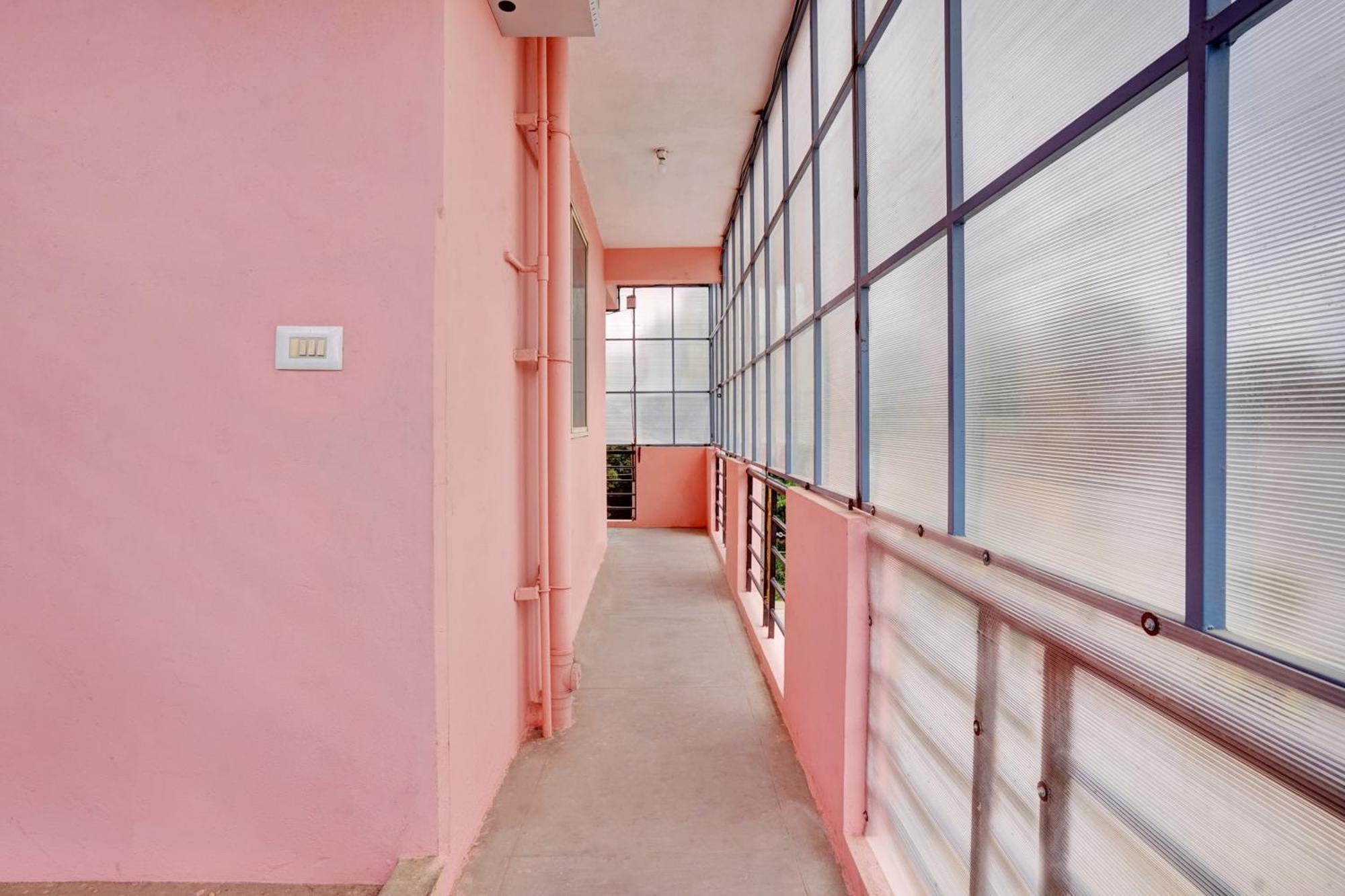 Hotel O Sv Lodge Bangalore Eksteriør billede